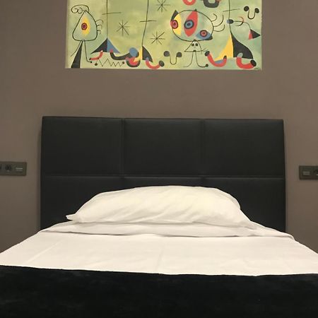 Hostal Eden Barcelona Ngoại thất bức ảnh