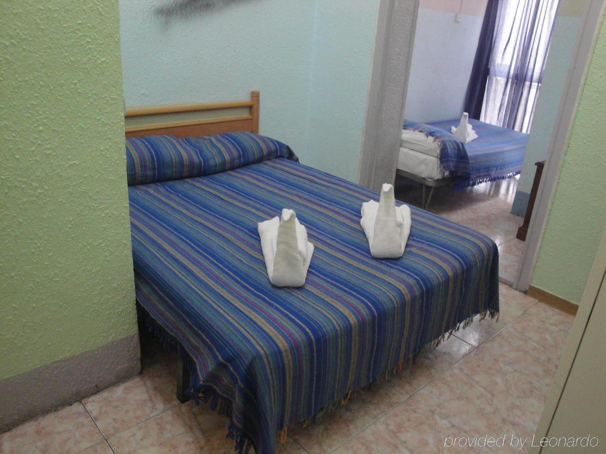 Hostal Eden Barcelona Ngoại thất bức ảnh
