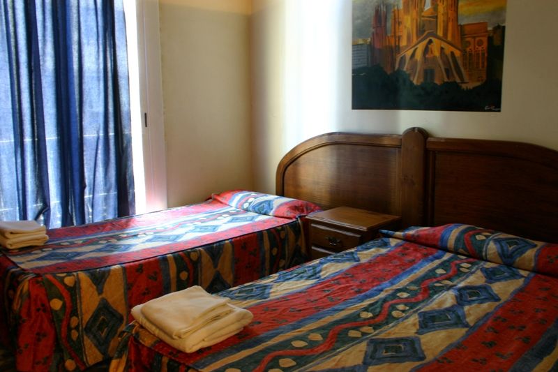 Hostal Eden Barcelona Ngoại thất bức ảnh