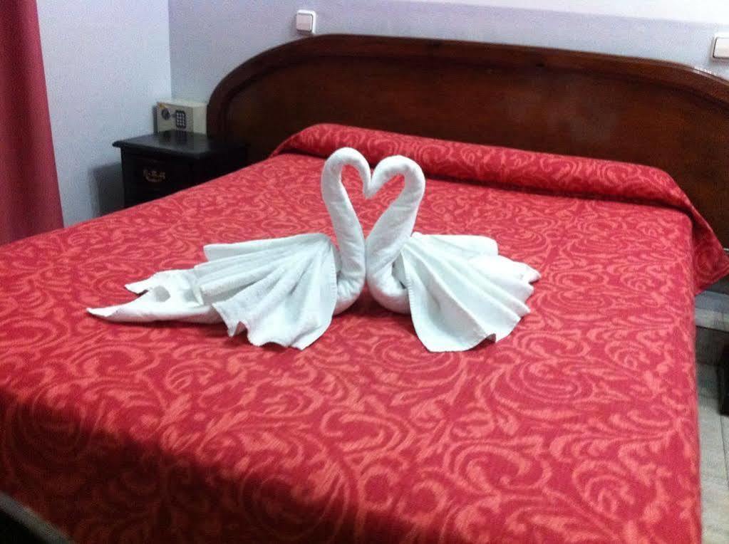 Hostal Eden Barcelona Ngoại thất bức ảnh