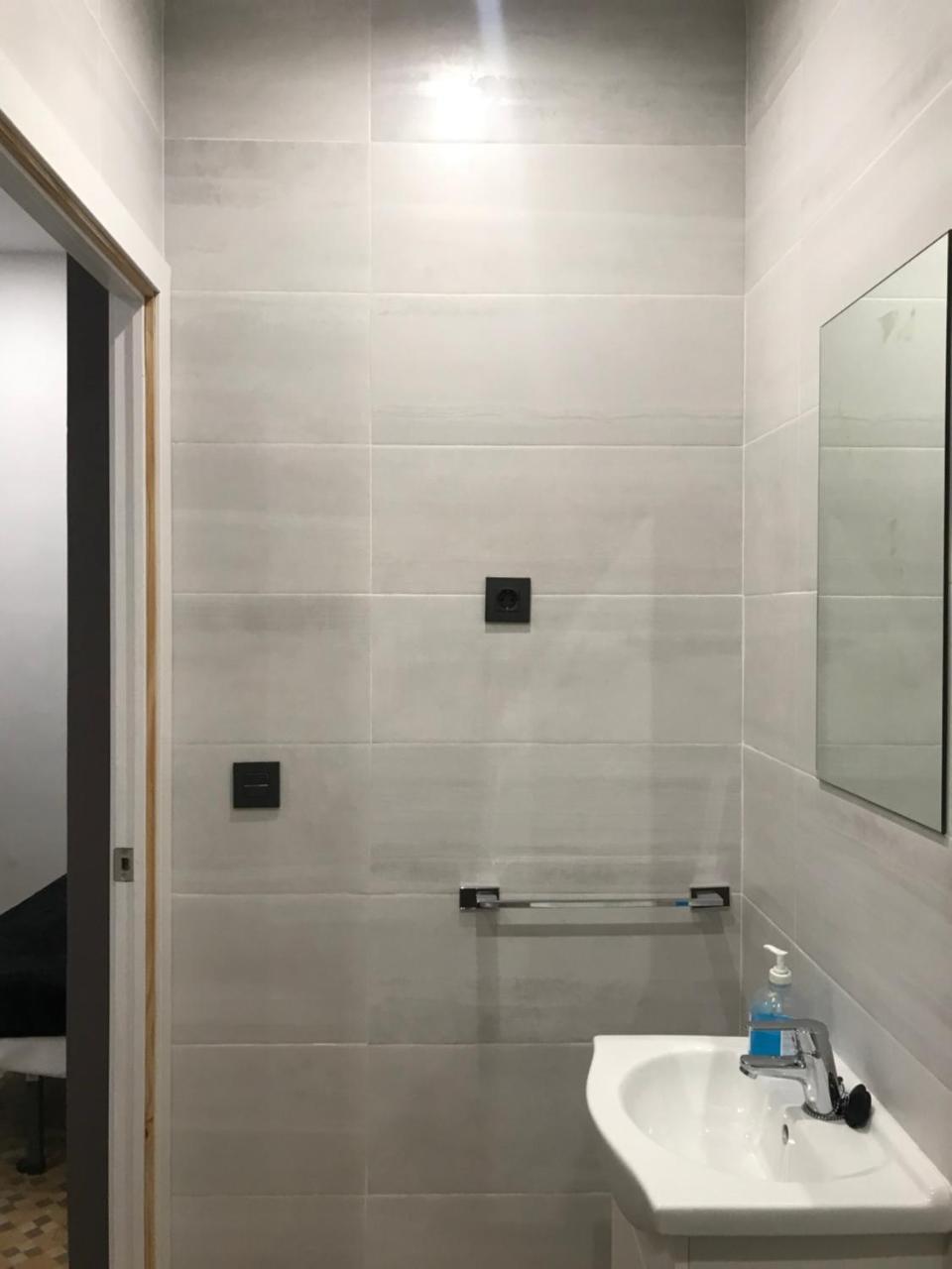 Hostal Eden Barcelona Ngoại thất bức ảnh